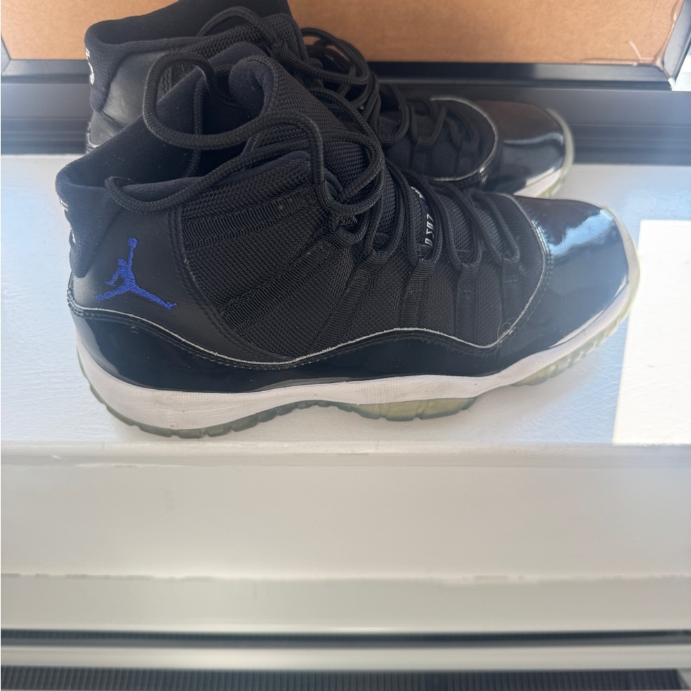 Jordan Kids Black and Blue Sneakers
